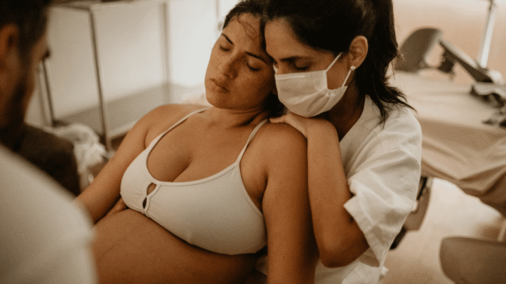 ACOLHIMENTO NA HORA DO PARTO - Carla Carvalho