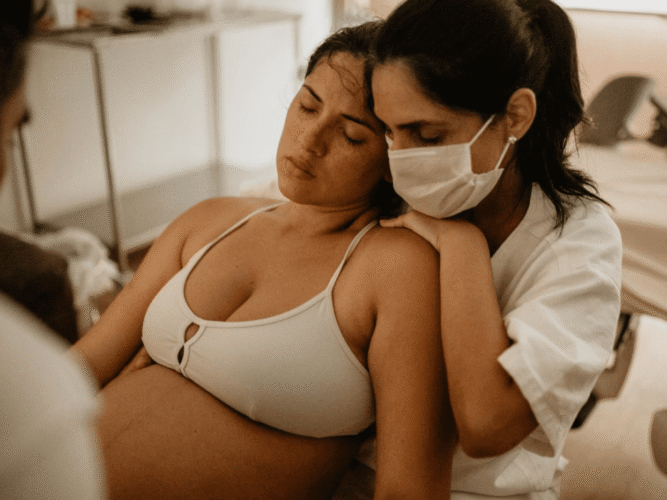 Acompanhamento do parto por fisioterapeuta pélvica - Carla Carvalho